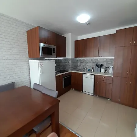 Lux L201 Bansko